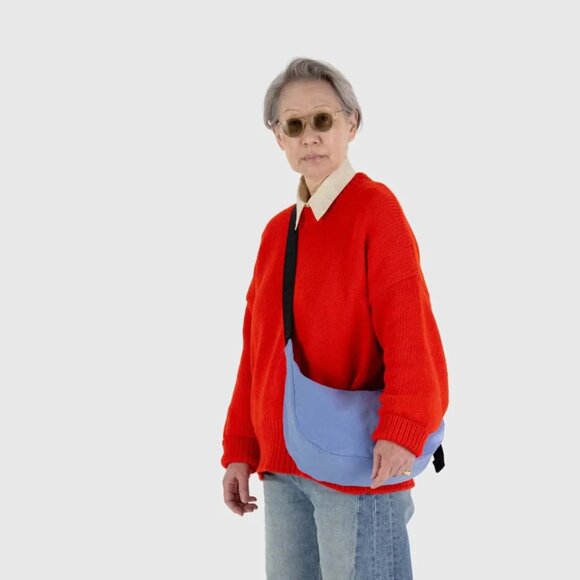 BAGGU Medium Nylon Crescent Bag in Cornflower Blue - RARE - Picture 1 of 11